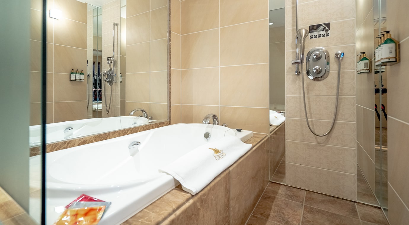 Club Floor - EXES Premier Grand Suite